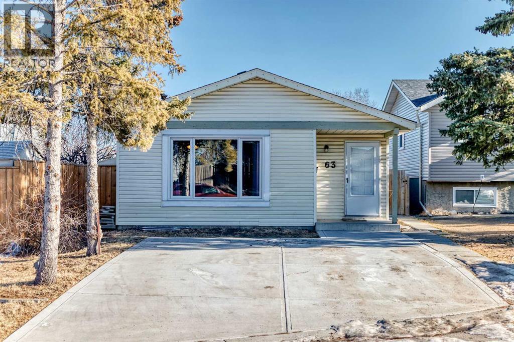 House for Sale in 63 Falshire Place NE|Calgary, Alberta T3J2C6