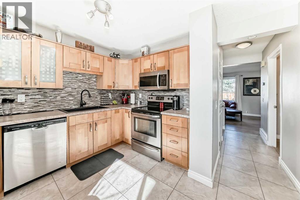 Row / Townhouse for Sale in 13, 1845 Lysander Crescent SE|Calgary, Alberta T2C1X9