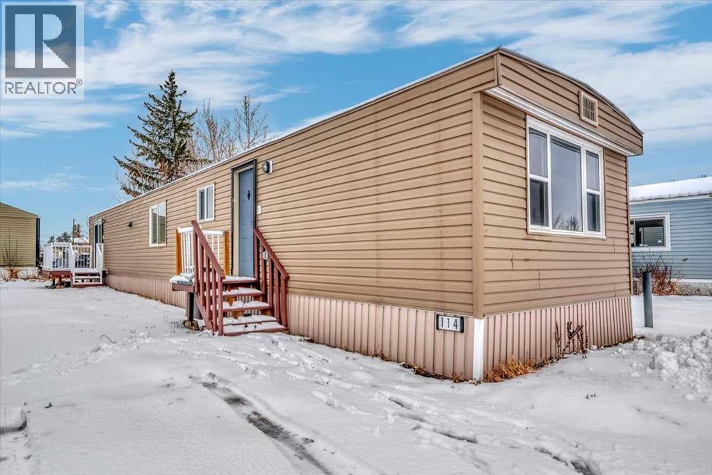 Mobile Home for Sale in 114, 6220 17 Avenue SE|Calgary, Alberta T2A0W6