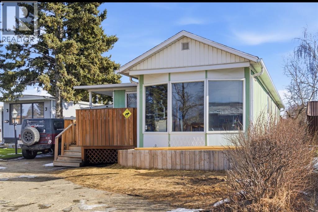 Mobile Home for Sale in 124, 3223 83 Street NW|Calgary, Alberta T3B5N1