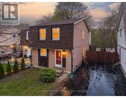 House – 572 CAMELOT DRIVE, Oshawa – photo 1