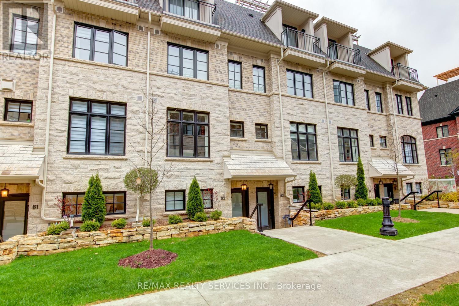 Row / Townhouse for Sale in 82 - 15 LUNAR CRESCENT|Mississauga (Streetsville), Ontario L5M2R6