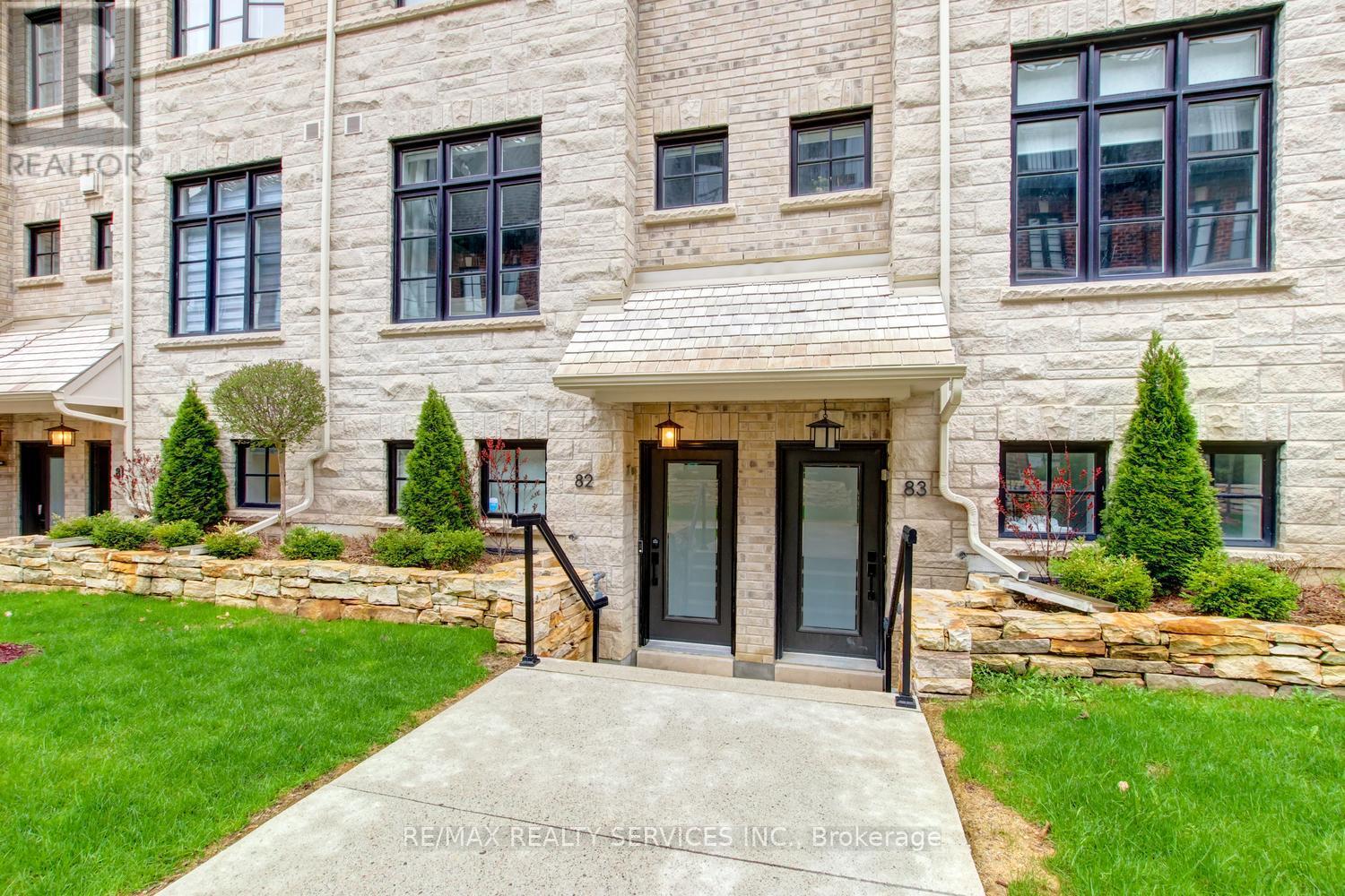 Row / Townhouse for Sale in 82 - 15 LUNAR CRESCENT|Mississauga (Streetsville), Ontario L5M2R6 2