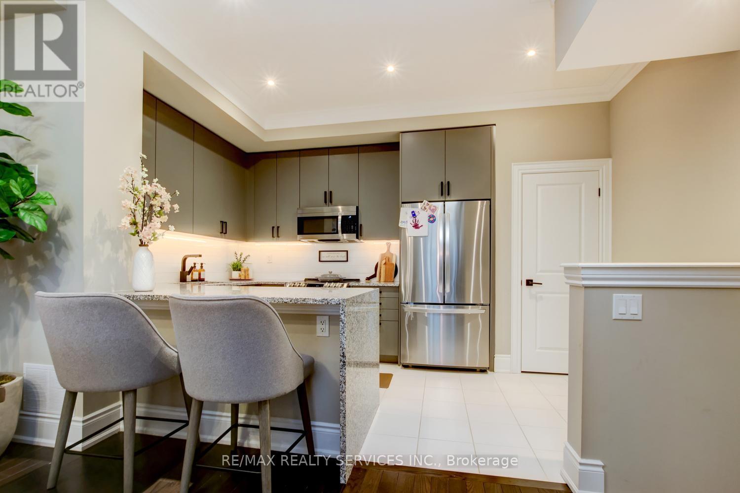 Row / Townhouse for Sale in 82 - 15 LUNAR CRESCENT|Mississauga (Streetsville), Ontario L5M2R6 4