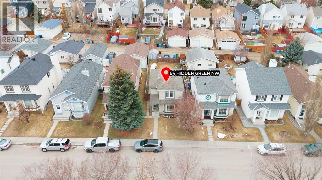 House for Sale in 84 Hidden Green NW|Calgary, Alberta T3A5K7 2