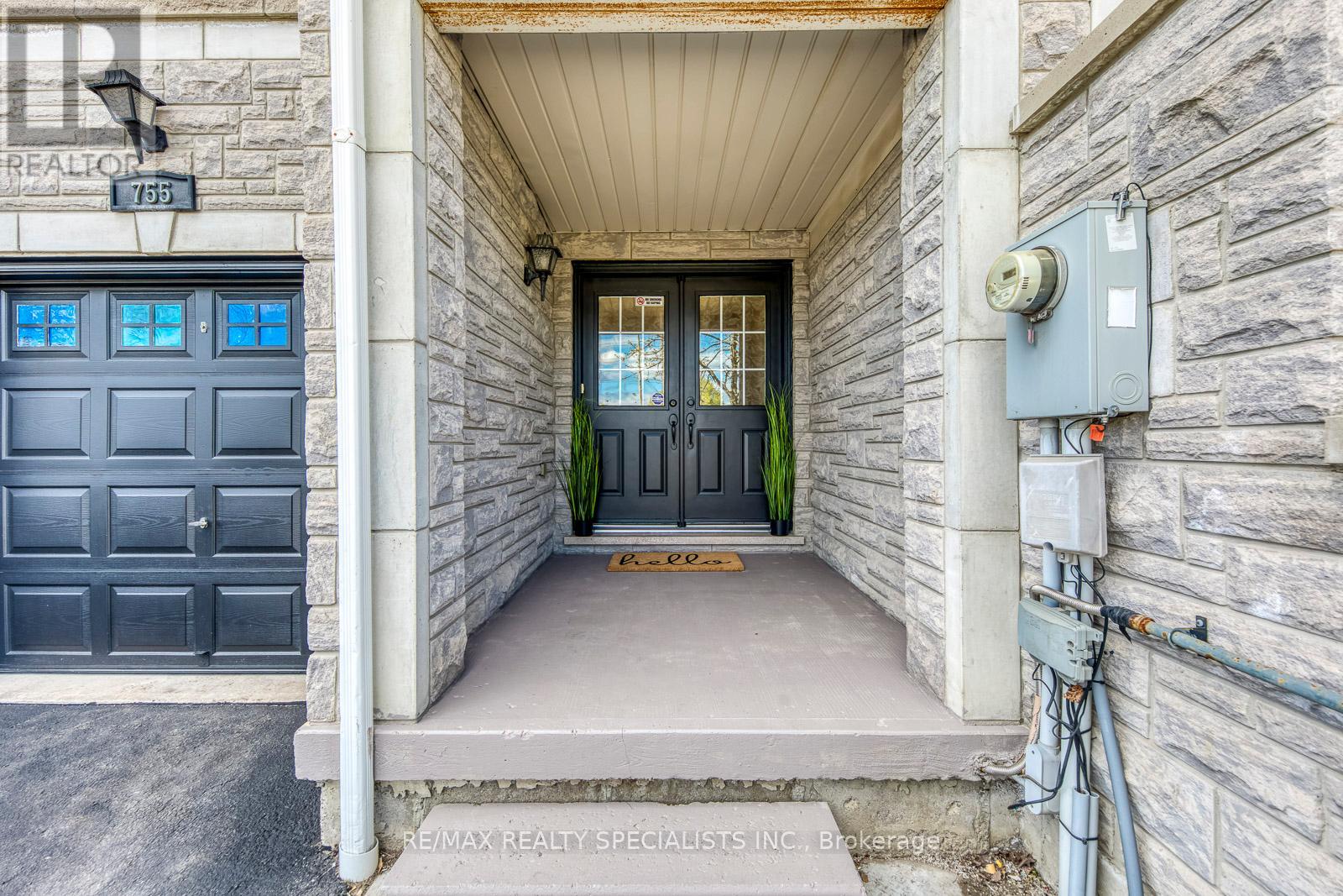 Row / Townhouse for Sale in 755 CANDLESTICK CIRCLE|Mississauga (Hurontario), Ontario L4Z0B4 2