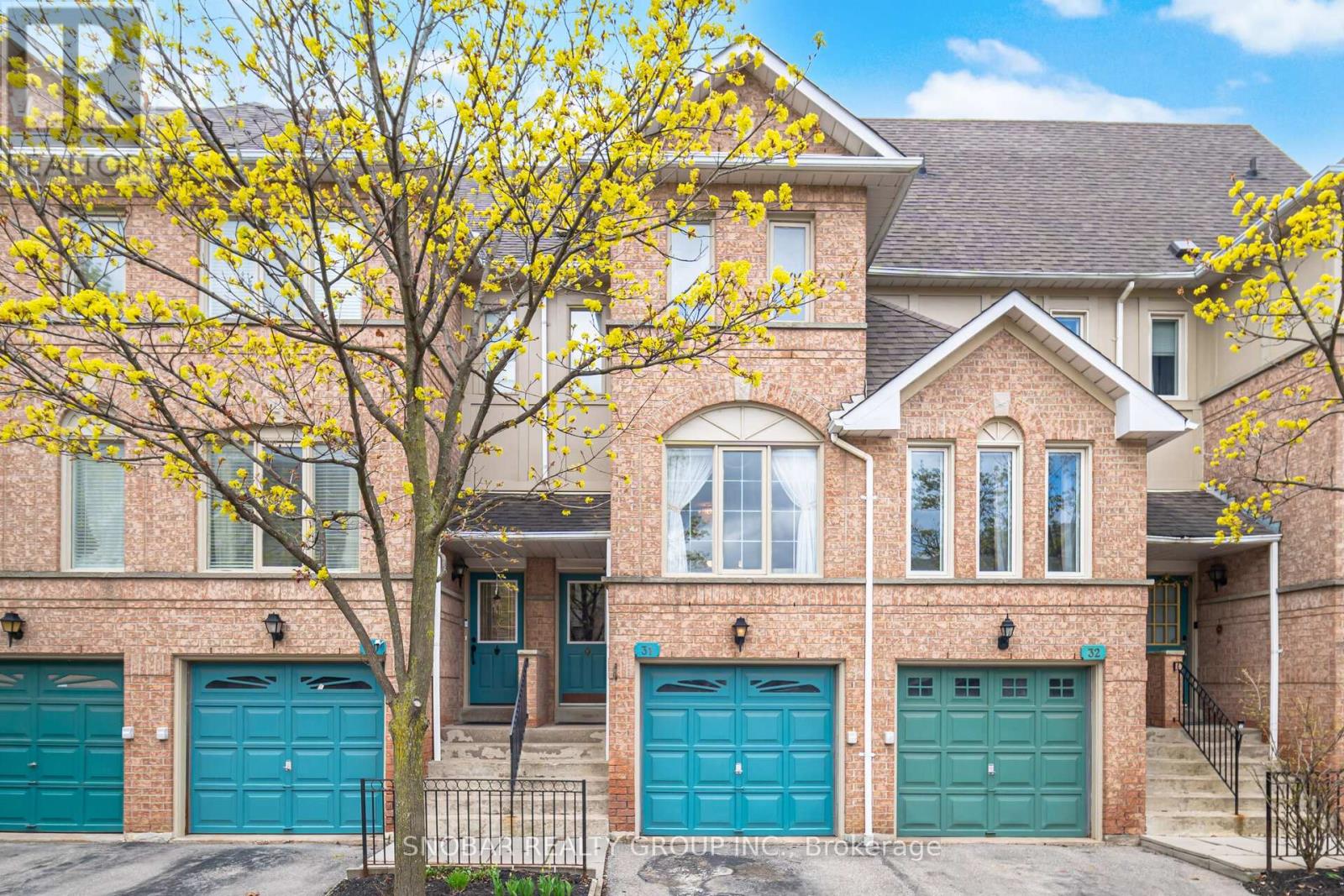 Row / Townhouse for Sale in 31 - 1050 BRISTOL ROAD W|Mississauga (East Credit), Ontario L5V2E8