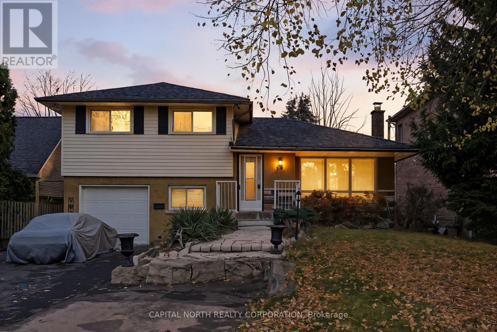 120 STONE CHURCH ROAD W, Hamilton (Gourley), Ontario L9B1A3