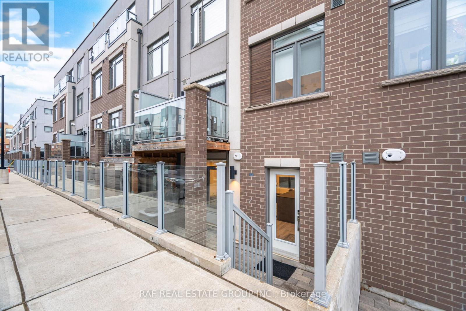 Row / Townhouse for Sale in 105 - 3058 SIXTH LINE|Oakville (GO Glenorchy), Ontario L6M1P8 3