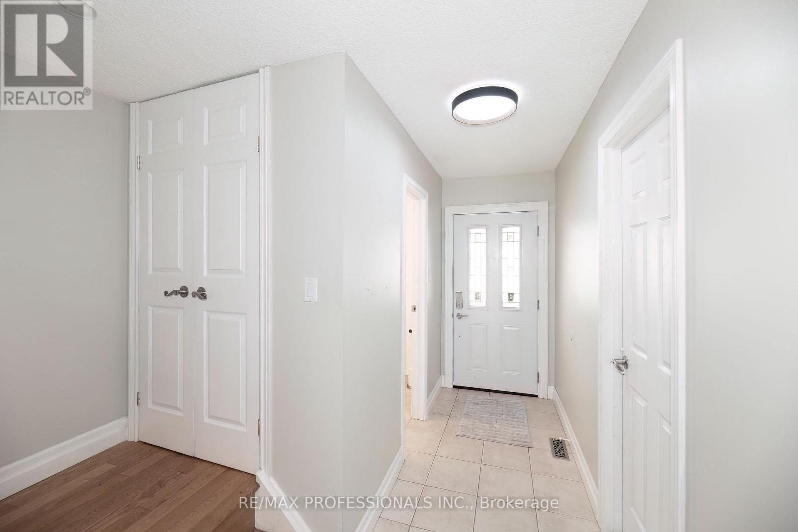 Row / Townhouse for Sale in 20 - 1951 RATHBURN ROAD E|Mississauga (Rathwood), Ontario L4W2N9 2