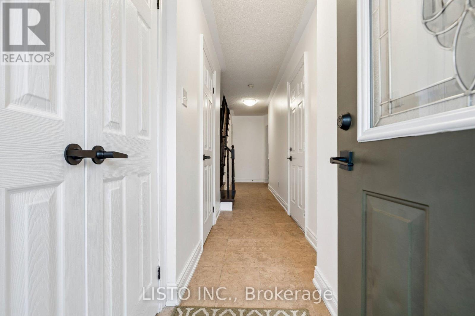 Row / Townhouse for Sale in 103 - 5255 GUILDWOOD WAY|Mississauga (Hurontario), Ontario L5R4A9 3