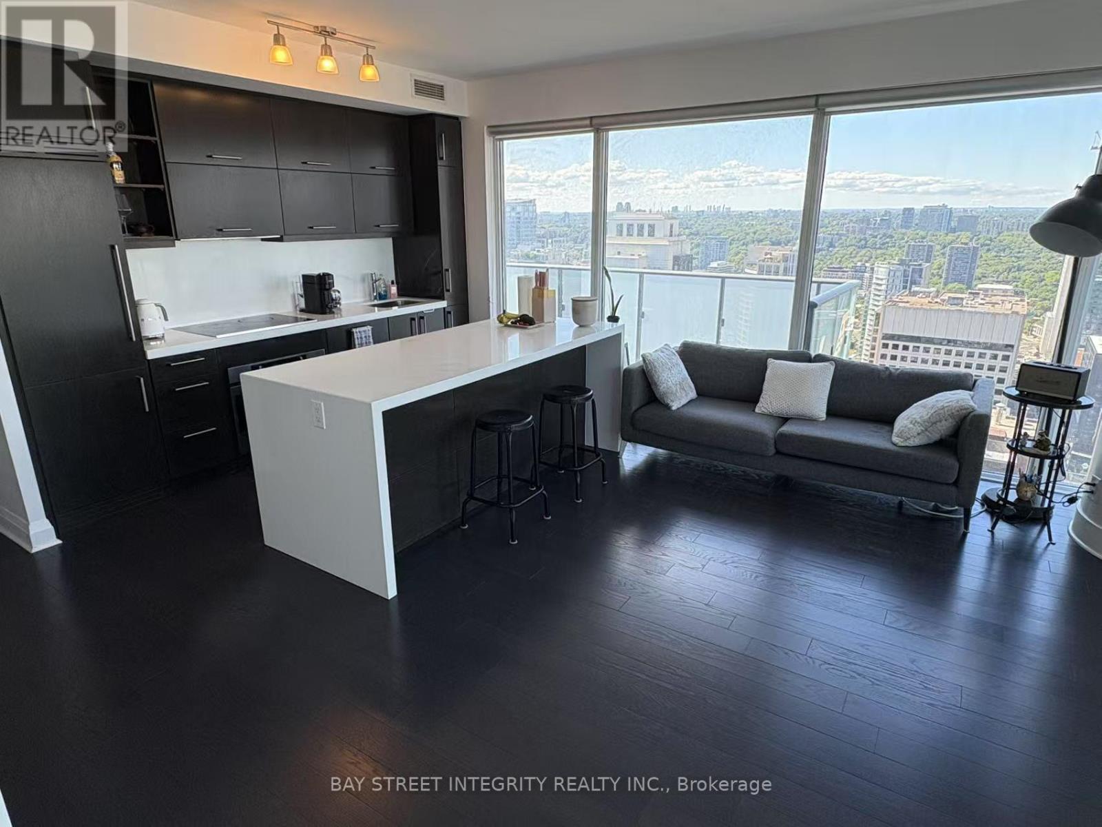 Apartment – 3910 - 1080 BAY STREET, Toronto – photo 2