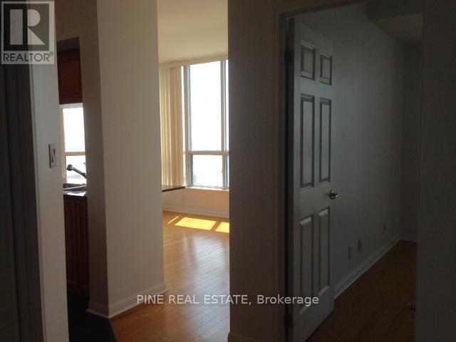 Apartment – 2703 - 228 QUEENS QUAY W, Toronto – photo 4