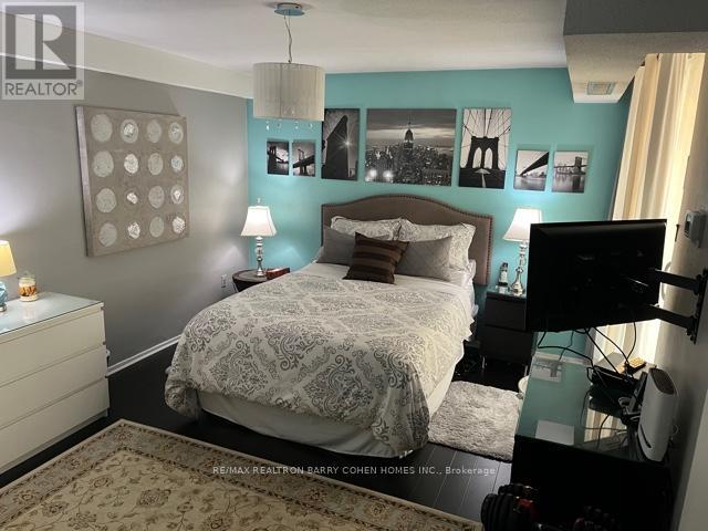 Apartment – 304 - 150 NEPTUNE DRIVE, Toronto – photo 1