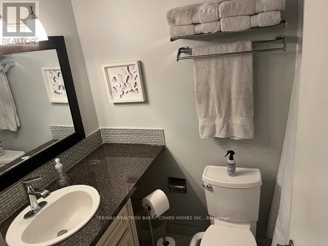 Apartment – 304 - 150 NEPTUNE DRIVE, Toronto – photo 3