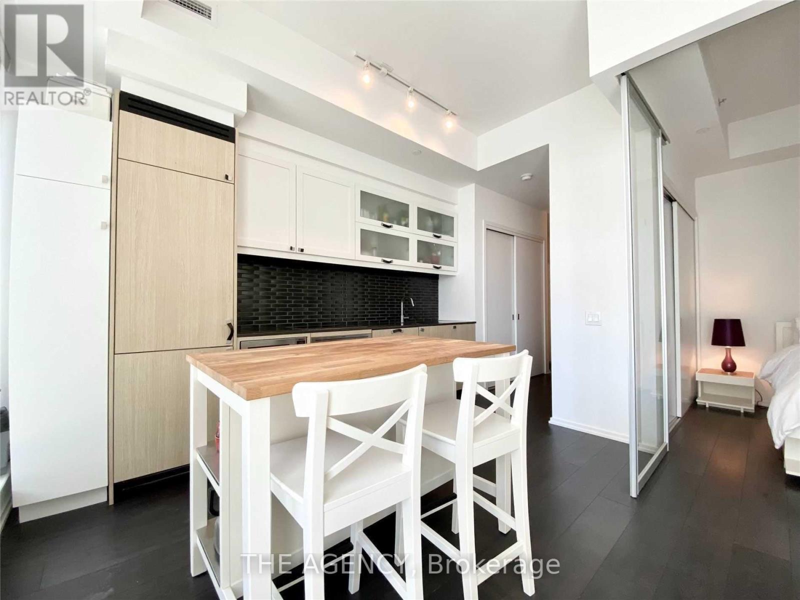 Apartment – 718 - 783 BATHURST STREET, Toronto – photo 2