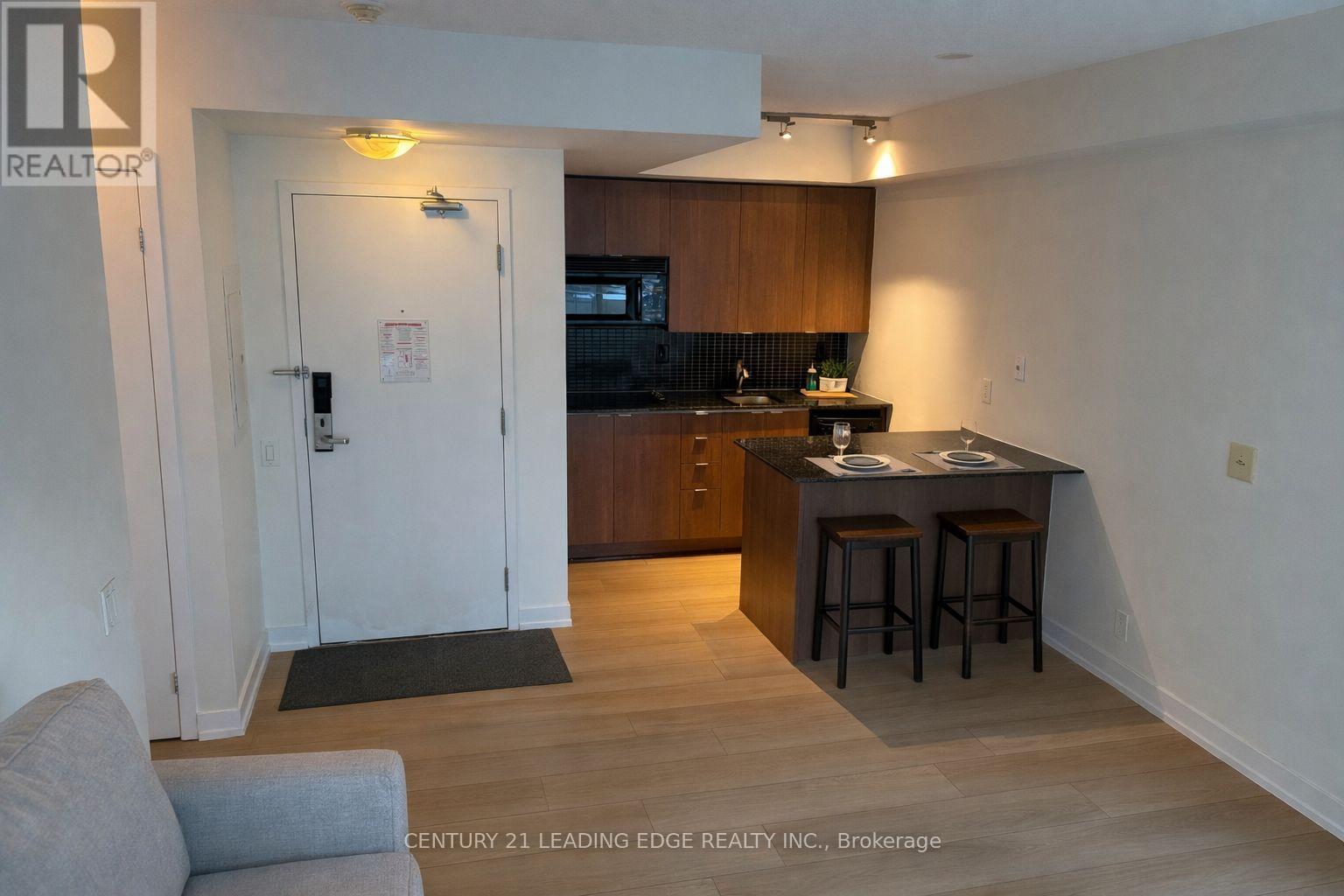 Apartment – 1103 - 8 COLBORNE STREET, Toronto – photo 2