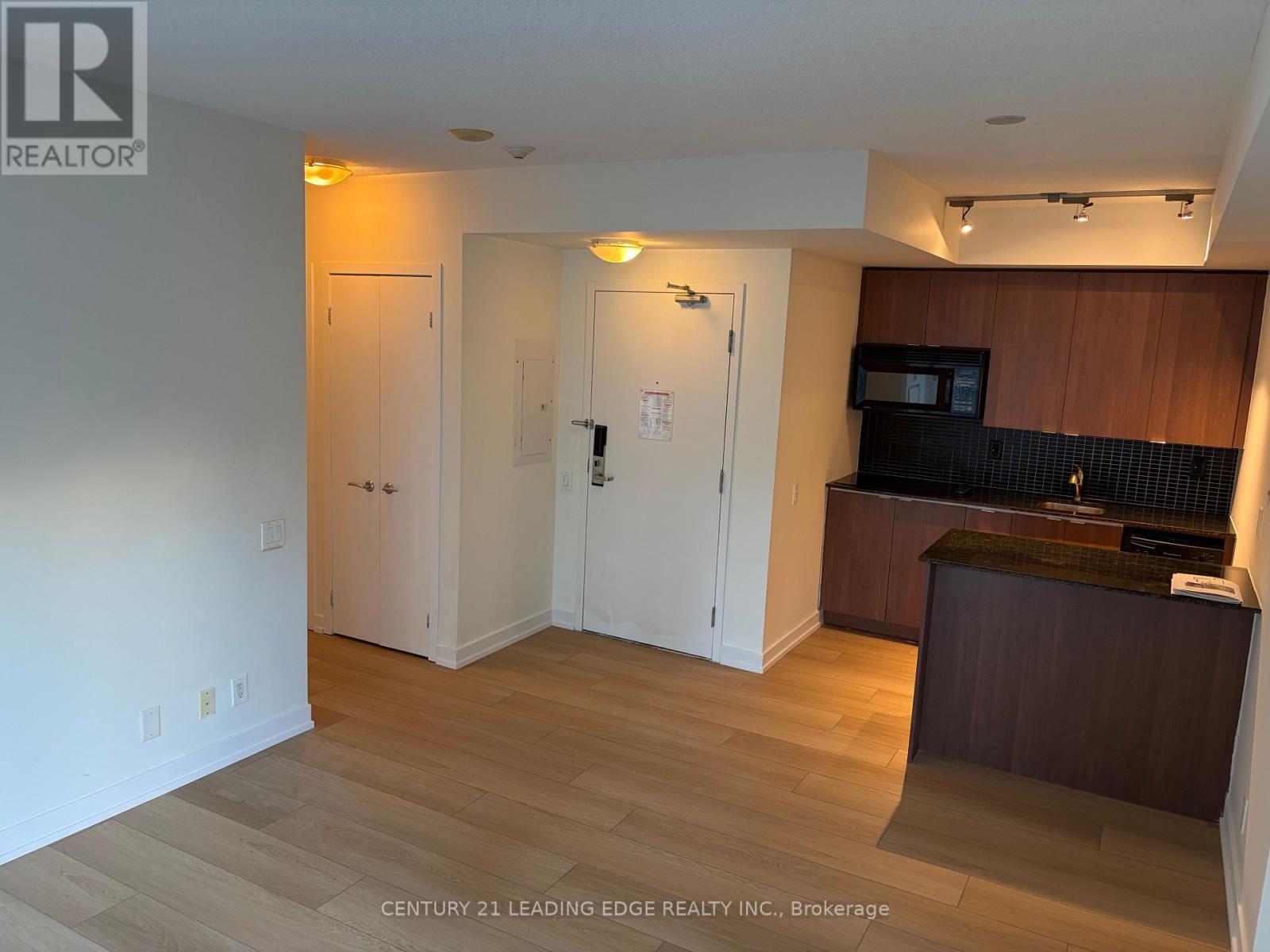 Apartment – 1103 - 8 COLBORNE STREET, Toronto – photo 5
