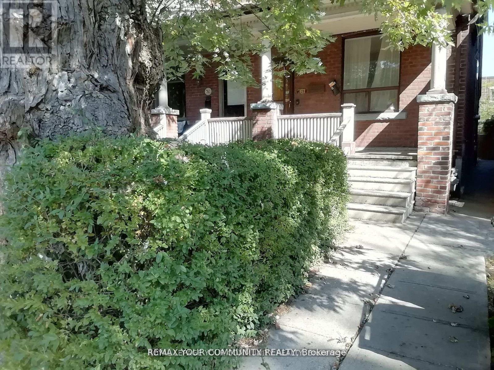 House – BSMT - 761 MARKHAM STREET, Toronto – photo 2