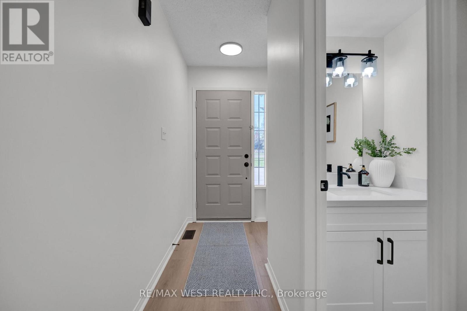 Row / Townhouse – 27 - 905 BAYLY STREET, Pickering – photo 3