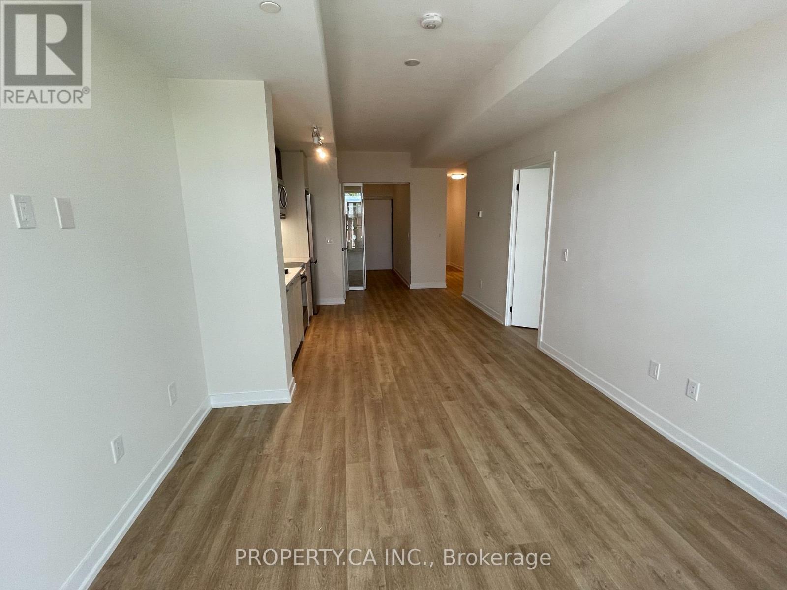 Apartment – 325 - 2300 ST. CLAIR AVENUE W, Toronto – photo 5