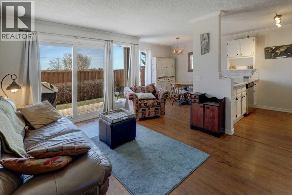 Row / Townhouse for Sale in 3, 101 Grier Terrace NE|Calgary, Alberta T2K5Y6 5