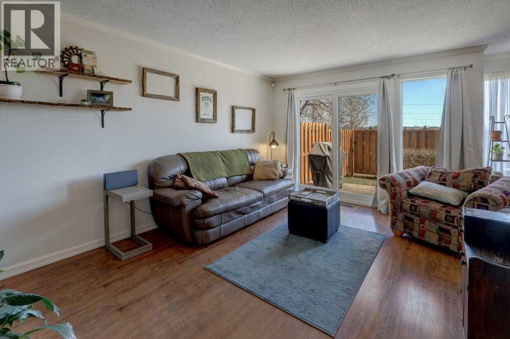 Row / Townhouse for Sale in 3, 101 Grier Terrace NE|Calgary, Alberta T2K5Y6 4