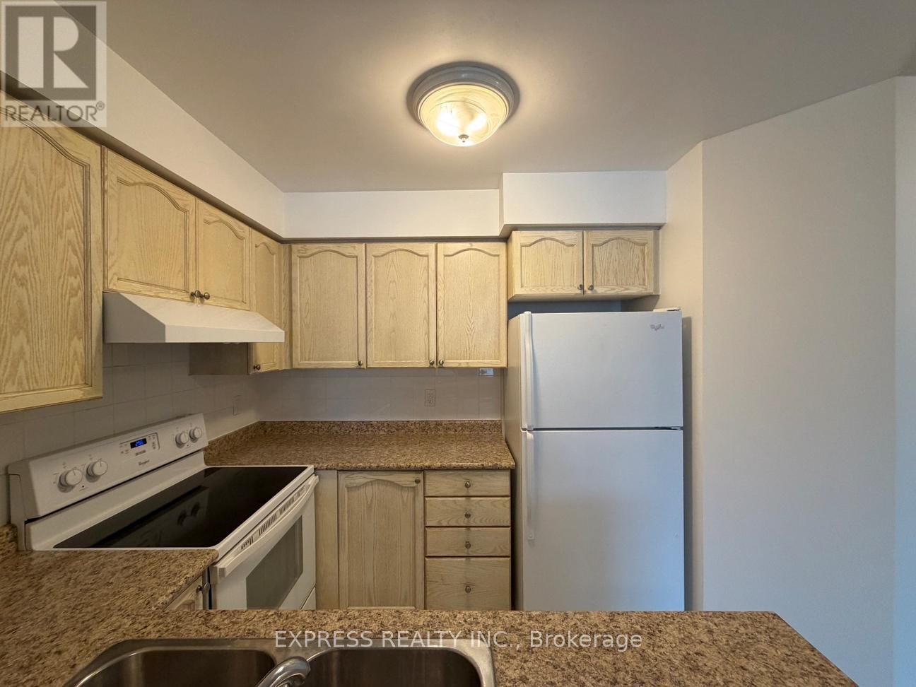 Apartment – 1206 - 29 PEMBERTON AVENUE, Toronto – photo 3