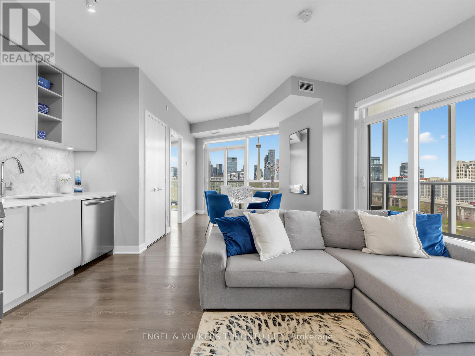 Apartment – 1311 - 30 ORDNANCE STREET, Toronto – photo 2