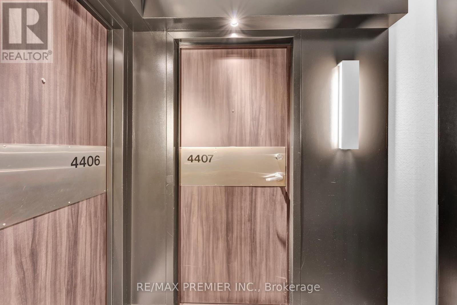 Apartment – 4407 - 210 VICTORIA STREET, Toronto – photo 3