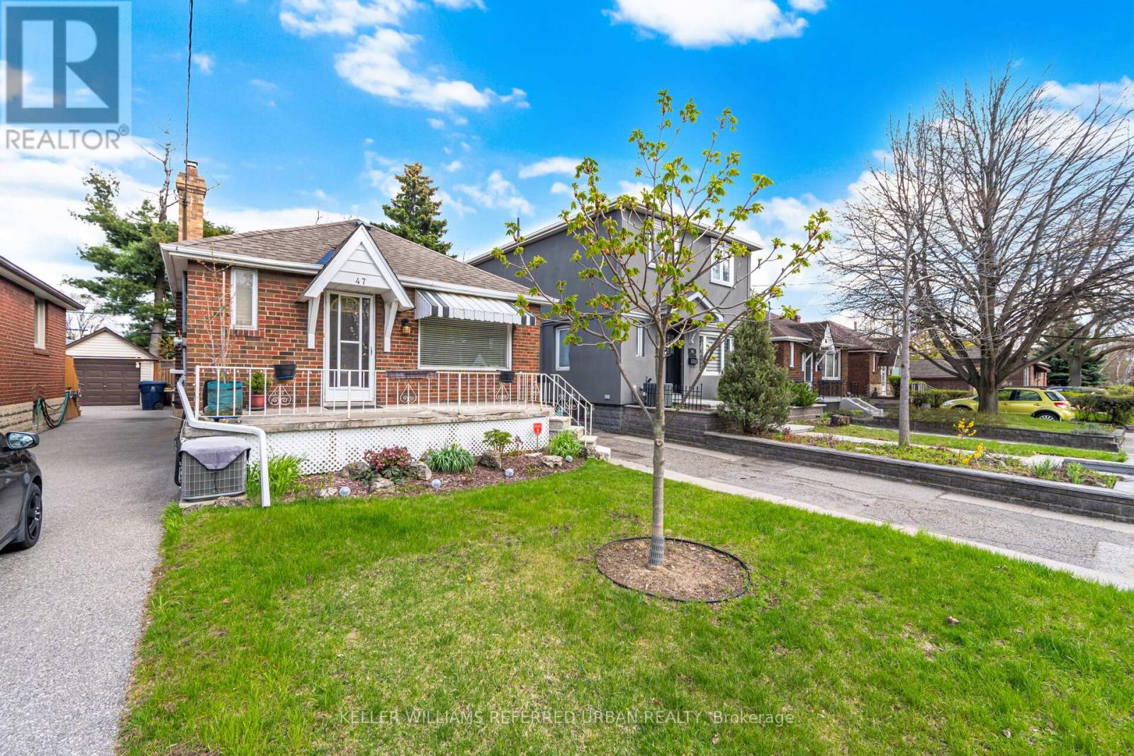 House – 47 ST HUBERT AVENUE, Toronto – photo 4