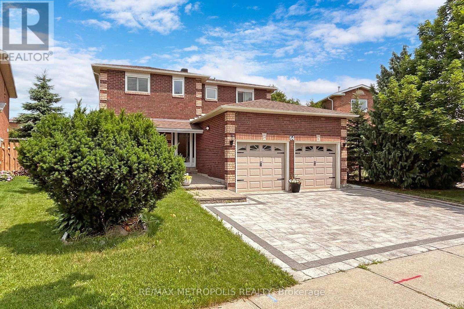 House – 64 MANDEL CRESCENT, Richmond Hill – photo 2