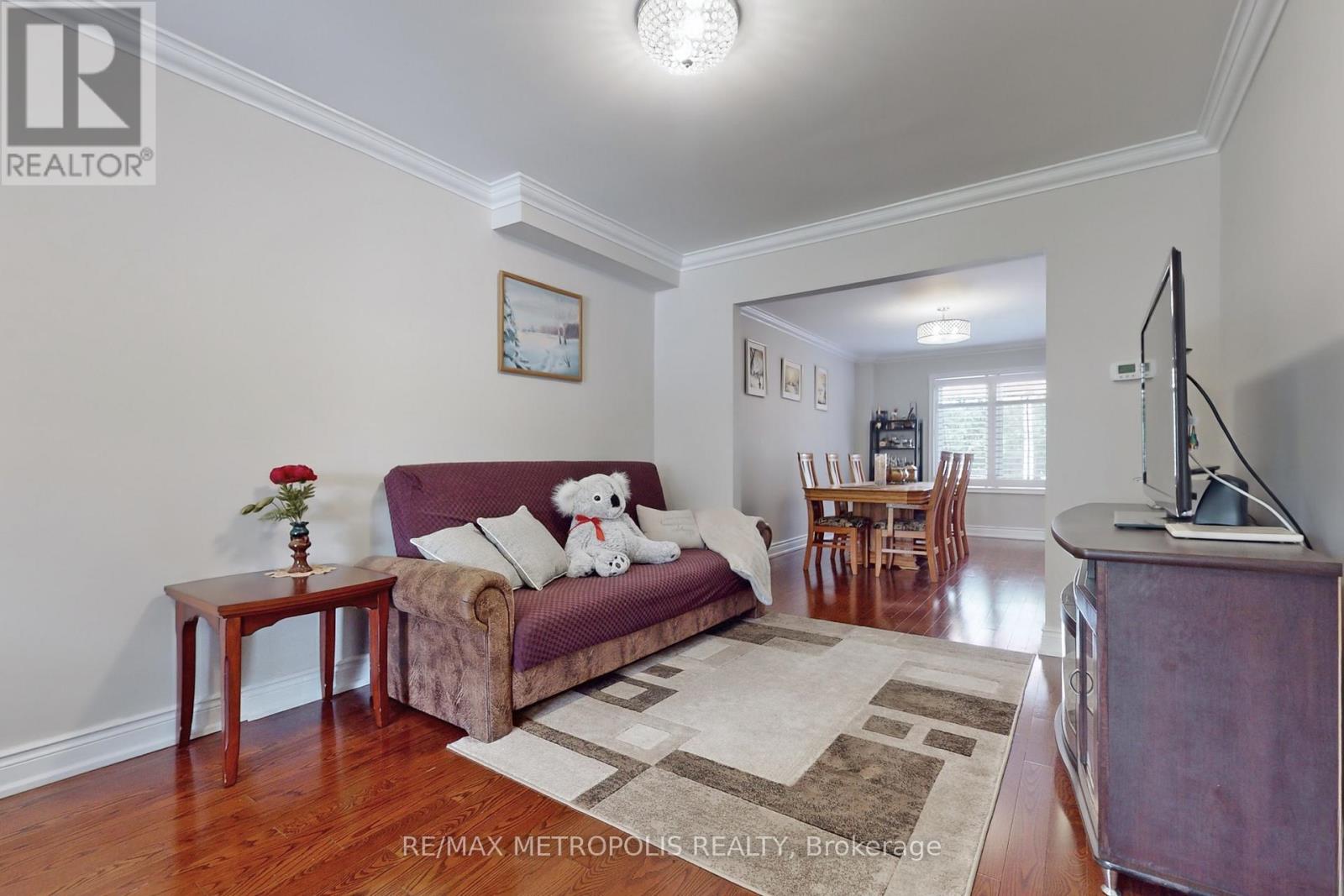 House – 64 MANDEL CRESCENT, Richmond Hill – photo 3