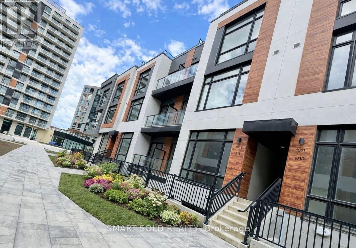 Row / Townhouse – 1013 - 14 DAVID EYER DRIVE, Richmond Hill – photo 2