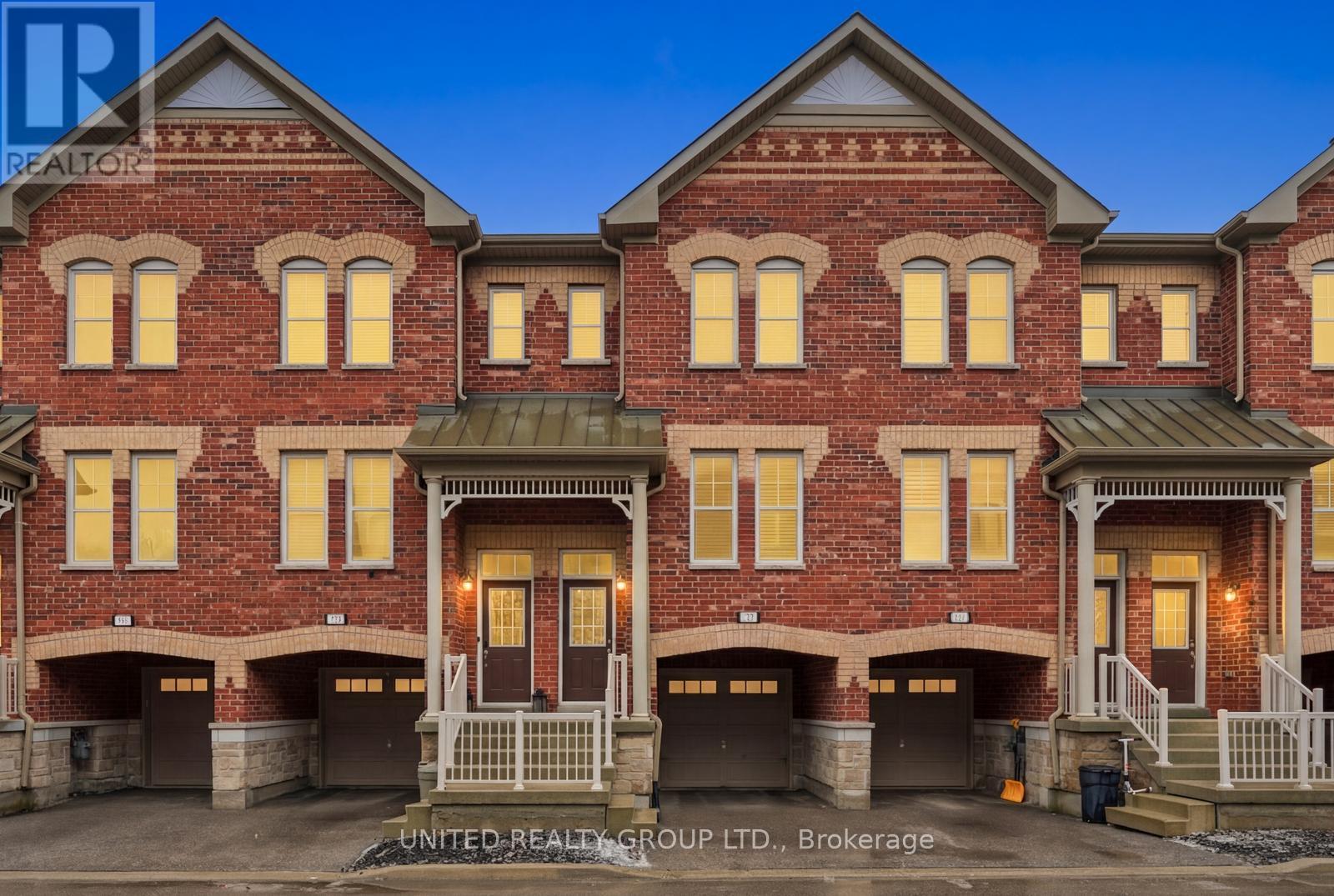 Row / Townhouse – 10 - 10 PORTER AVENUE W, Vaughan – photo 3