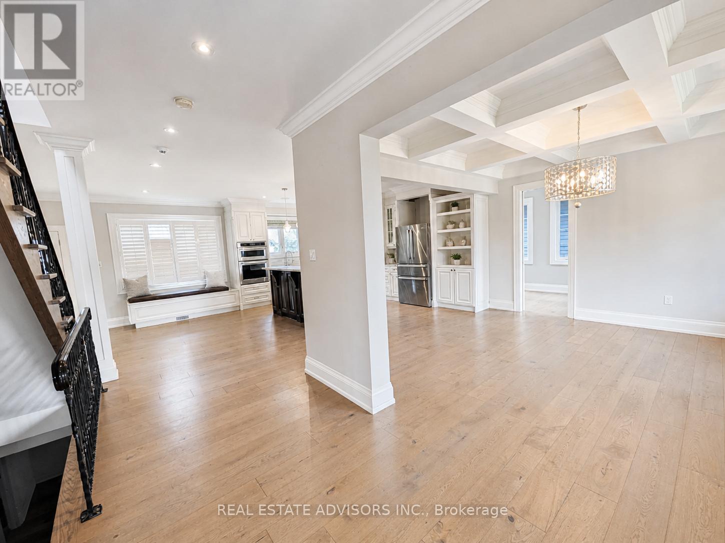 House – 428 MAPLEHURST AVENUE, Oakville – photo 3
