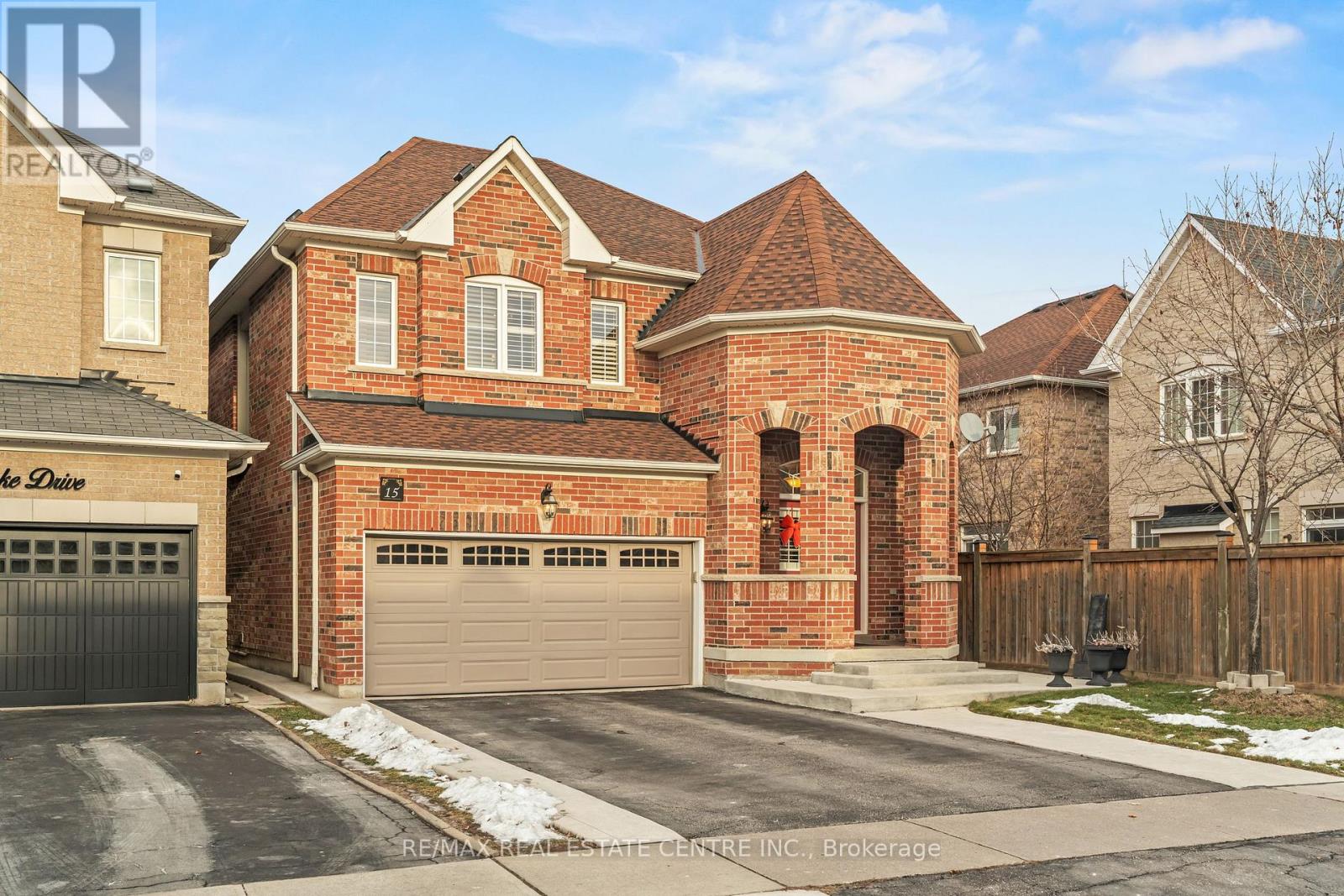 House – 15 HELMAN ROAD, Brampton – photo 3