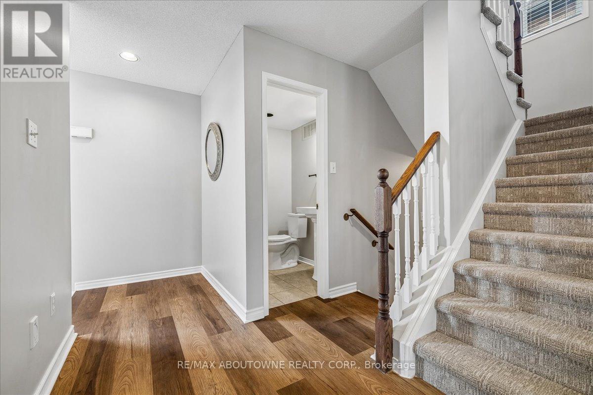 House – 260 WEMBLEY ROAD, Oakville – photo 5