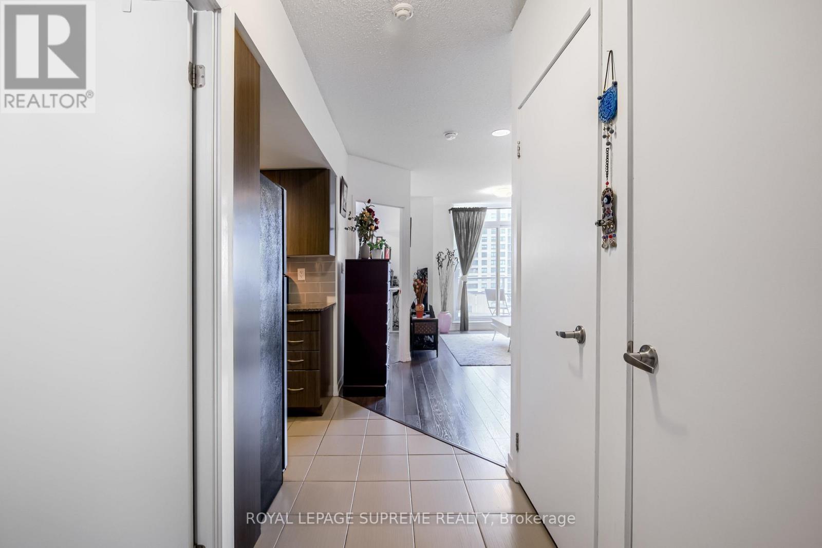 Apartment – 805 - 816 LANSDOWNE AVENUE, Toronto – photo 5