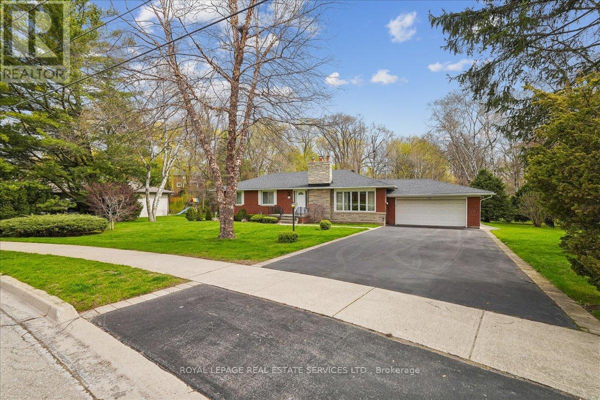 House – 151 WEDGEWOOD DRIVE, Oakville – photo 2