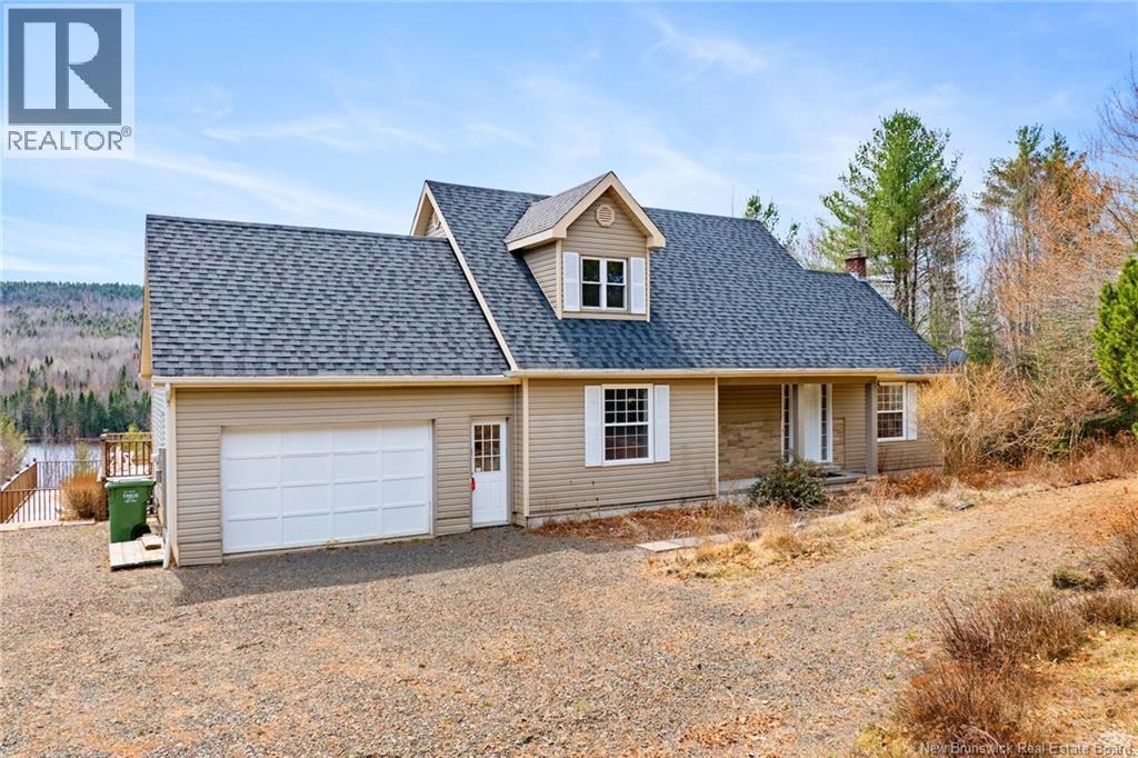 For sale: 18 HILLVIEW Street, Upper Kingsclear, New Brunswick