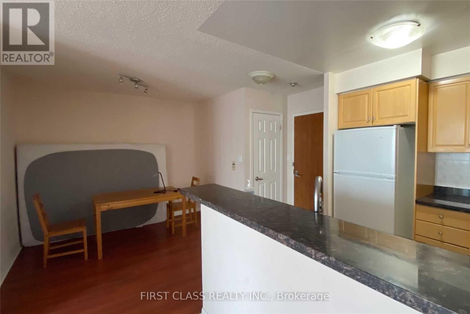 Apartment – 1517 - 23 LORRAINE DRIVE, Toronto – photo 4