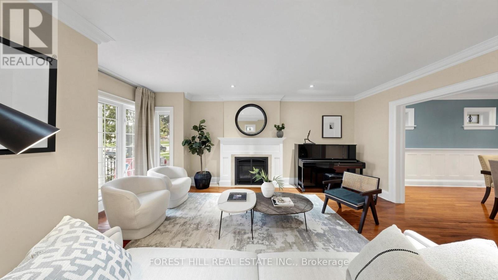 House – 153 GLENGROVE AVENUE W, Toronto – photo 4