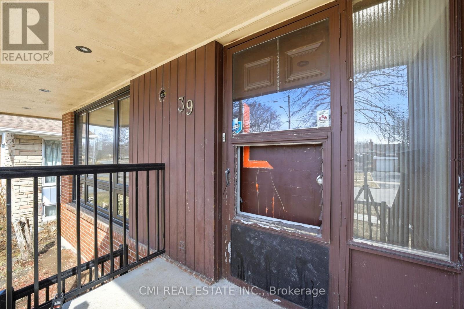 House – 39 EARLTON ROAD, Toronto – photo 3