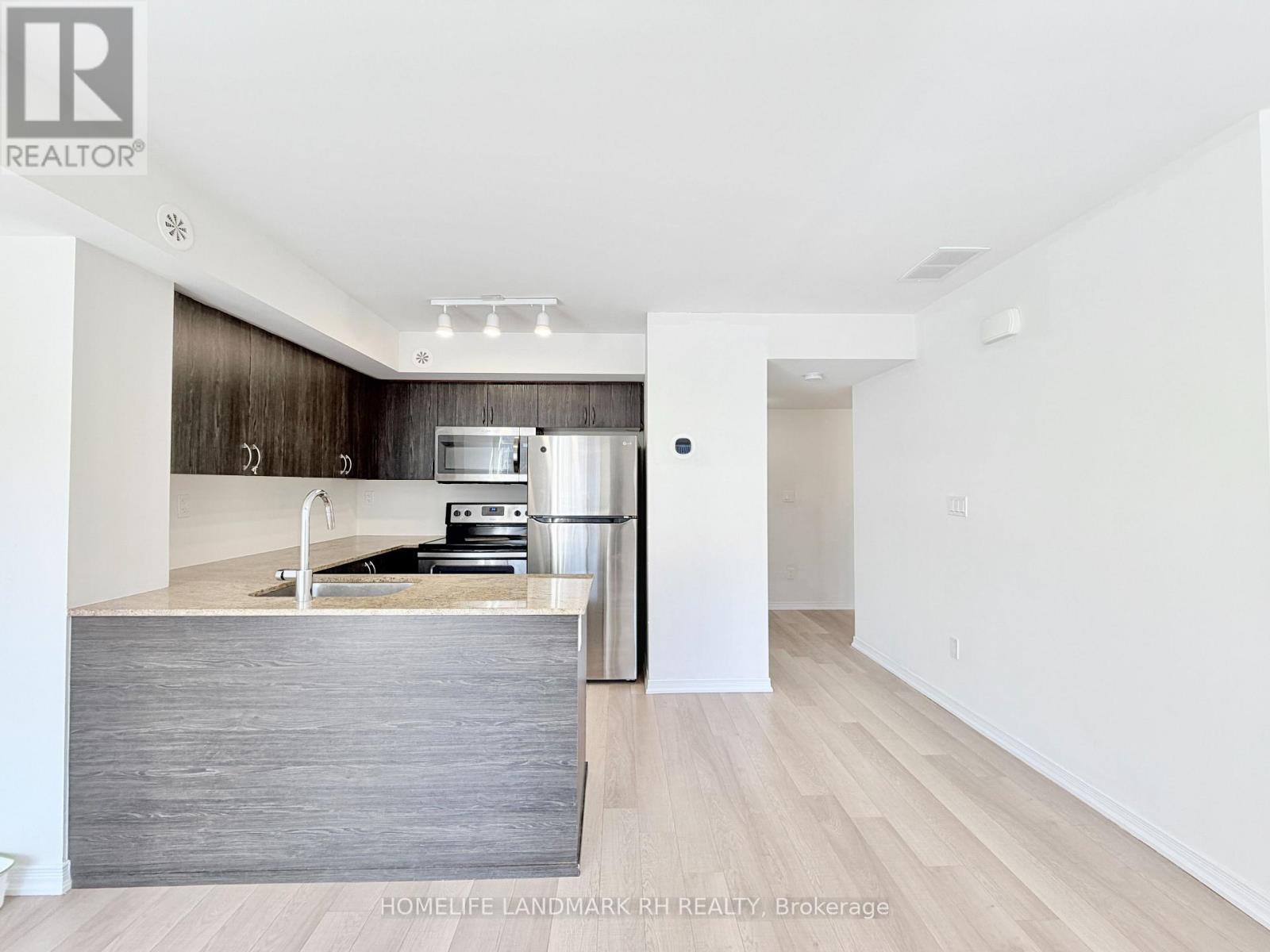 Row / Townhouse – 308 - 90 ORCHID PLACE DRIVE, Toronto – photo 5