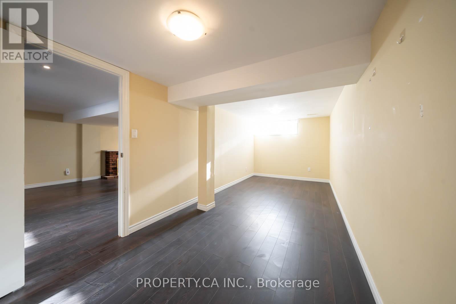 House – LOWER - 46 SHREWSBURY SQUARE, Toronto – photo 5
