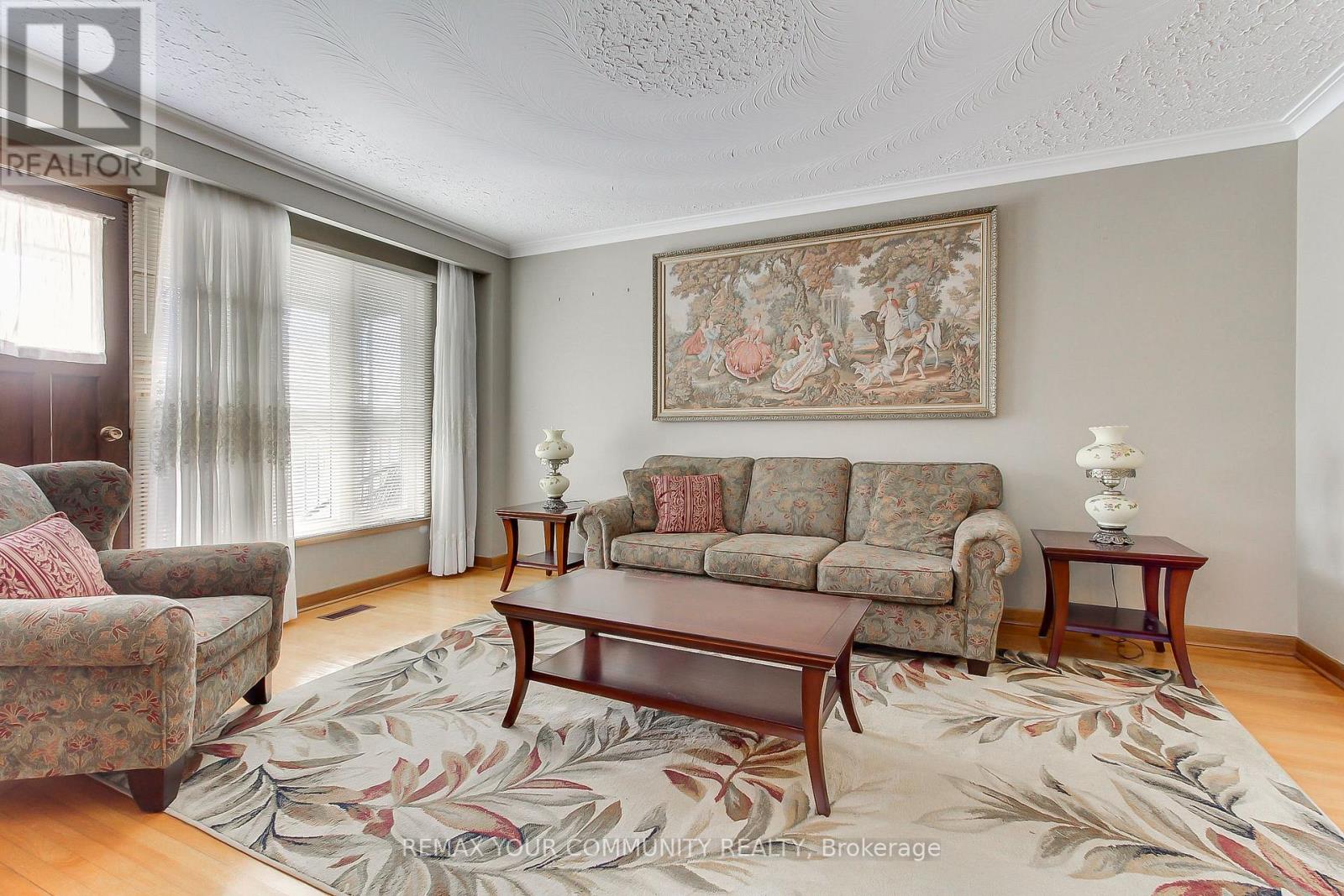 House – 41A NORTH EDGELY AVENUE, Toronto – photo 4