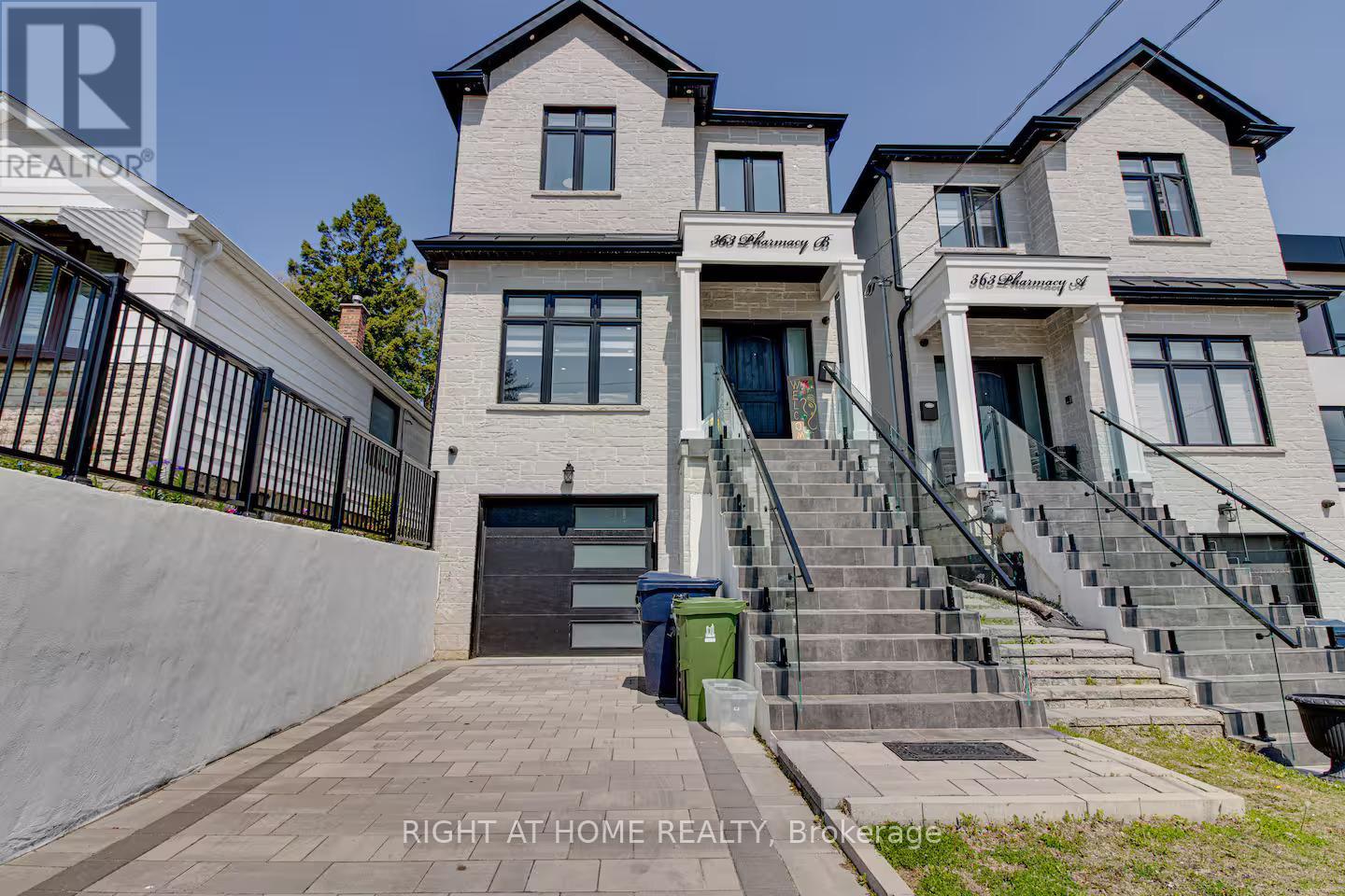 House – 363B PHARMACY AVE AVENUE, Toronto – photo 3