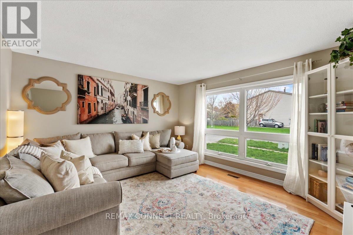 House – 112 LONDONDERRY STREET, Oshawa – photo 4