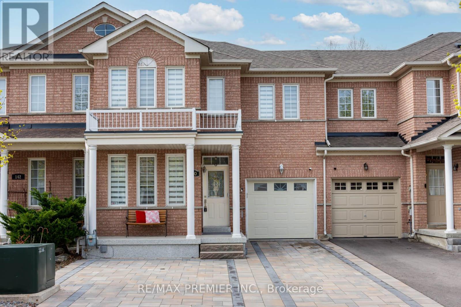 Row / Townhouse – 140 DOLCE CRESCENT, Vaughan – photo 2